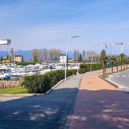 Azzurra Suite - Monolocale Con Piscina E Wifi Sirmione Zewnętrze zdjęcie