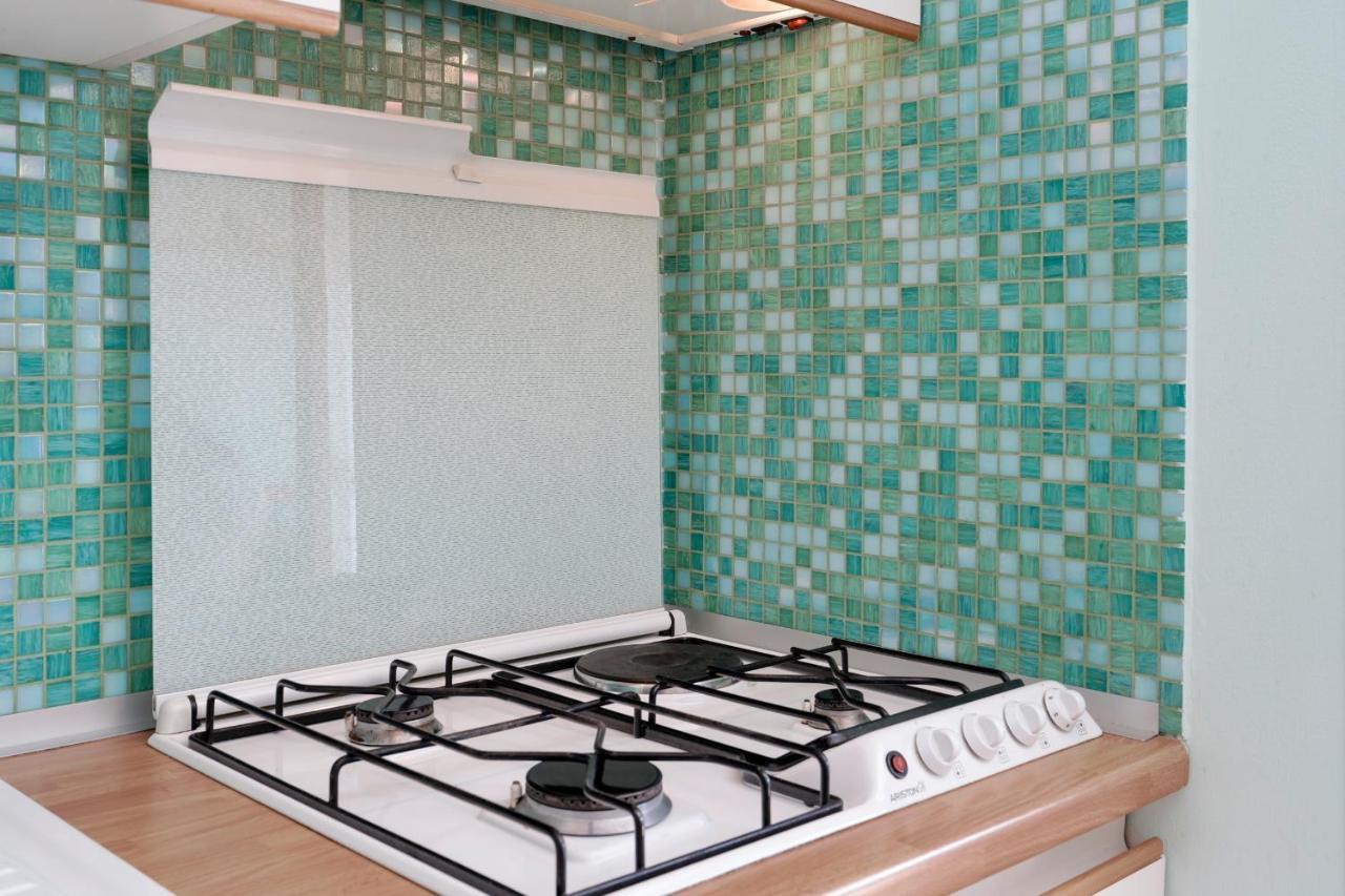Azzurra Suite - Monolocale Con Piscina E Wifi Sirmione Zewnętrze zdjęcie