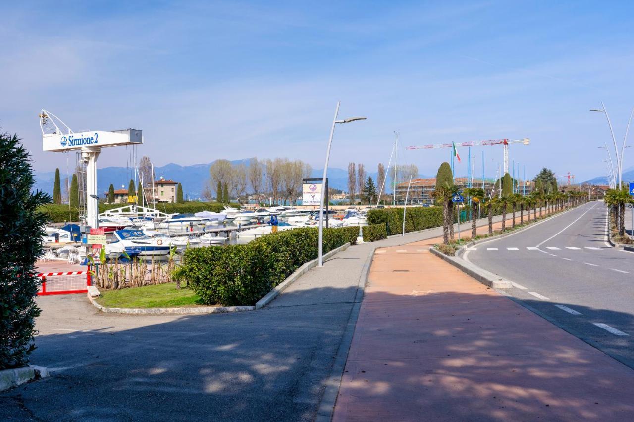 Azzurra Suite - Monolocale Con Piscina E Wifi Sirmione Zewnętrze zdjęcie