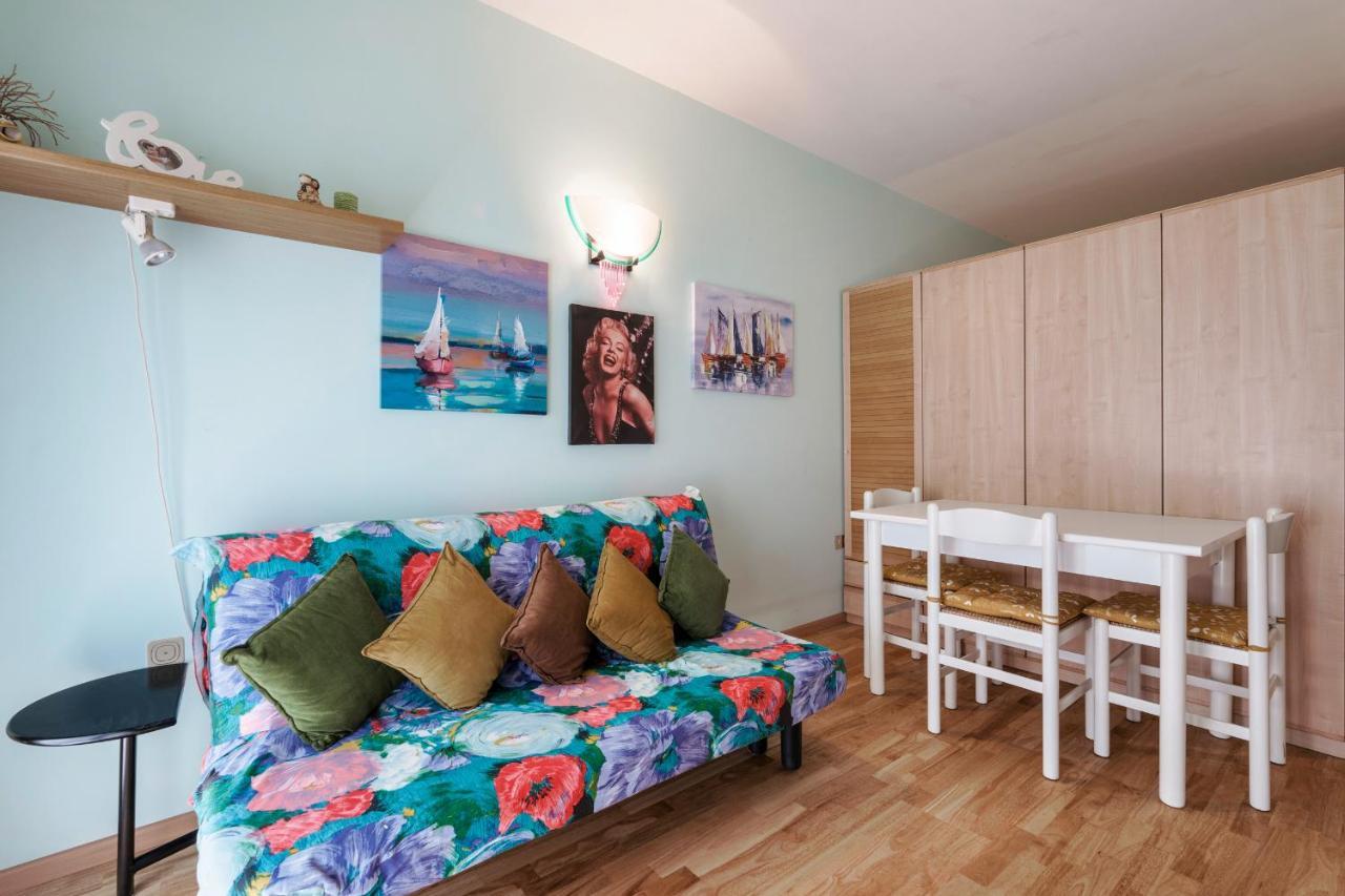 Azzurra Suite - Monolocale Con Piscina E Wifi Sirmione Zewnętrze zdjęcie