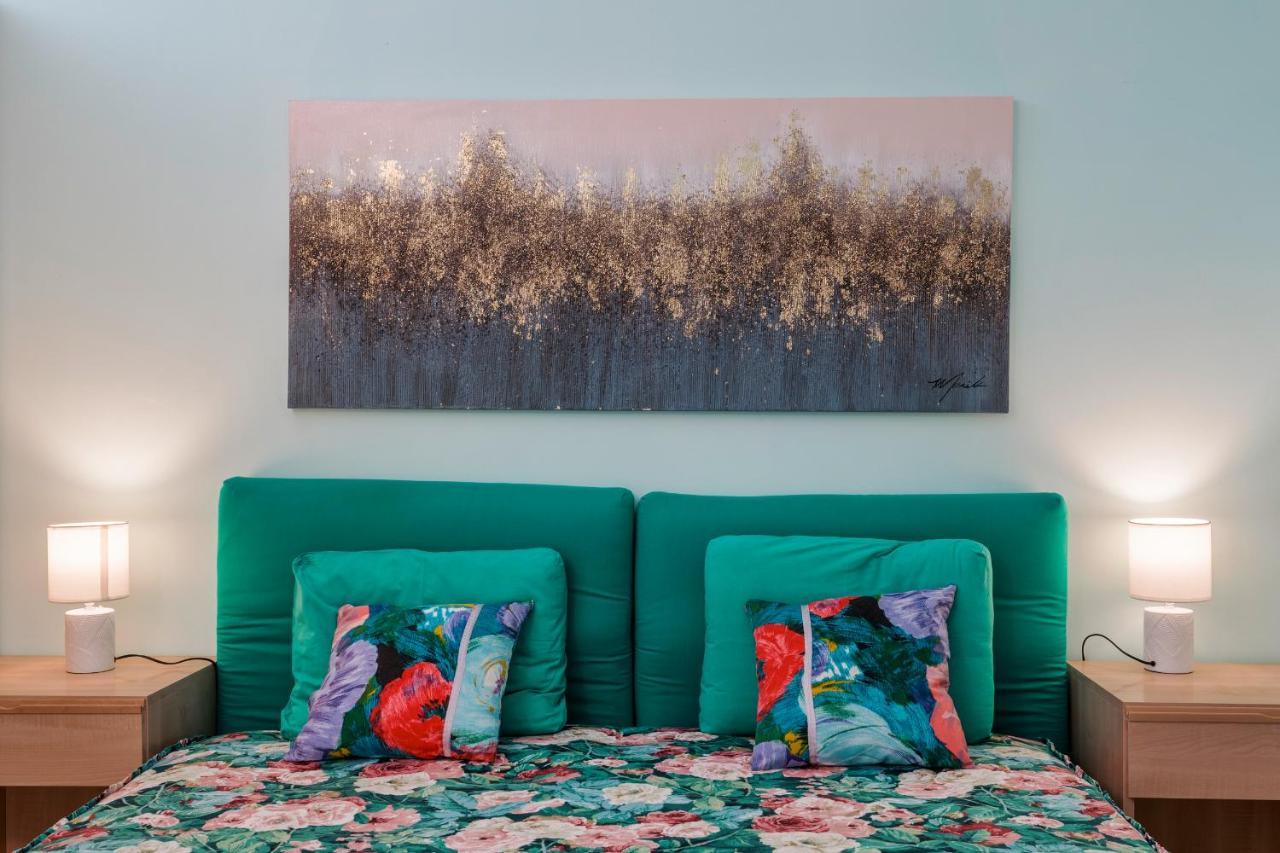 Azzurra Suite - Monolocale Con Piscina E Wifi Sirmione Zewnętrze zdjęcie