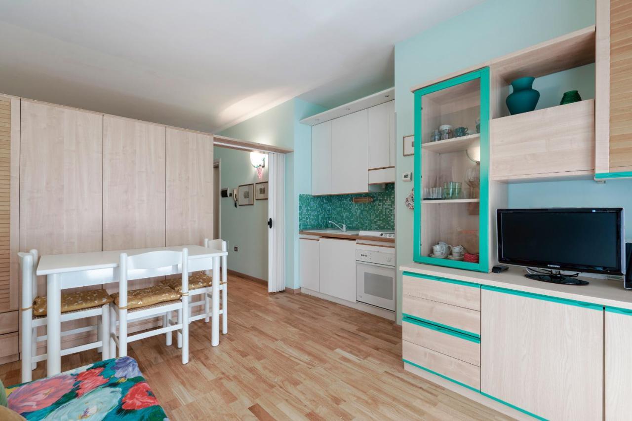 Azzurra Suite - Monolocale Con Piscina E Wifi Sirmione Zewnętrze zdjęcie