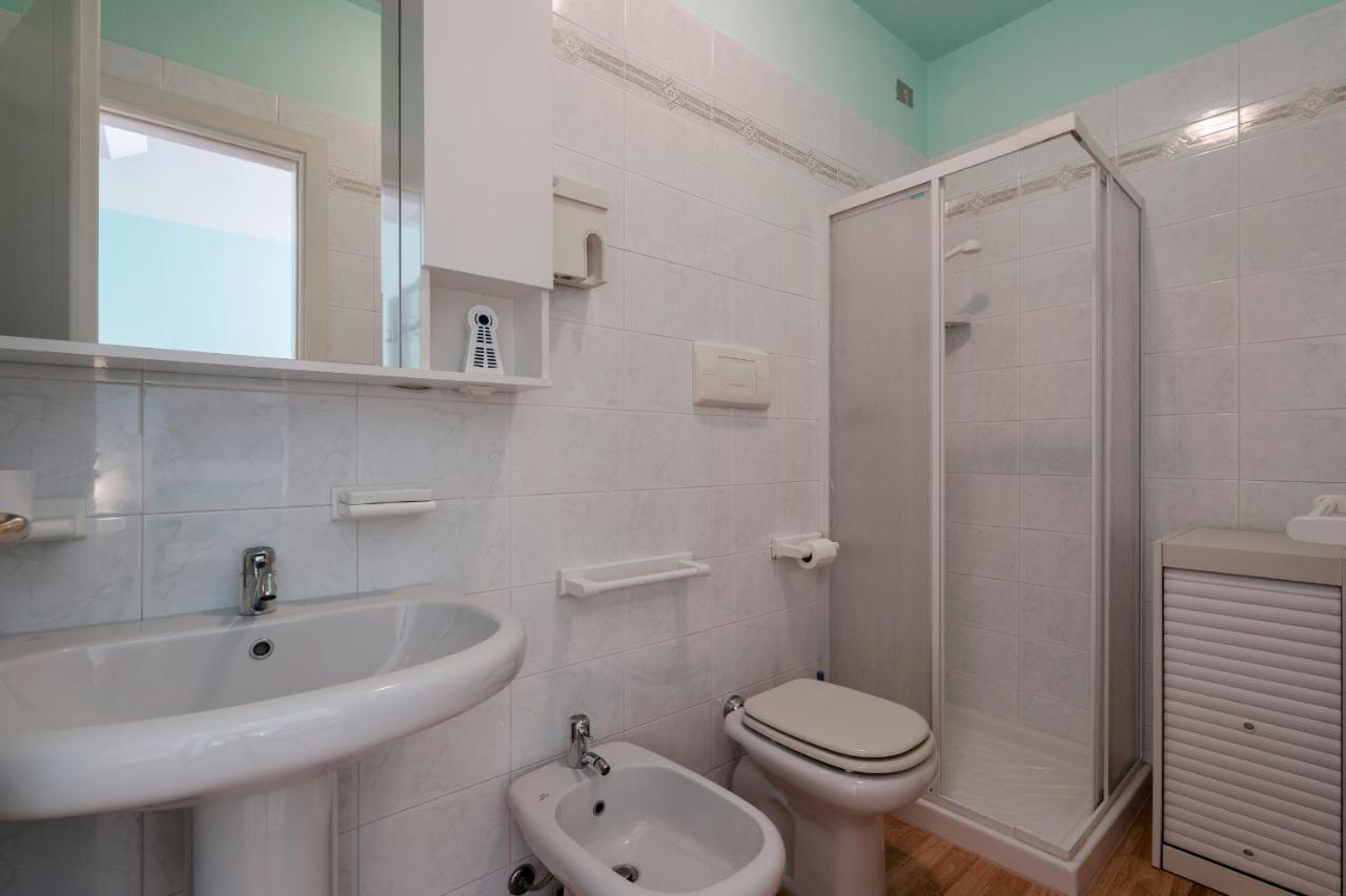 Azzurra Suite - Monolocale Con Piscina E Wifi Sirmione Zewnętrze zdjęcie