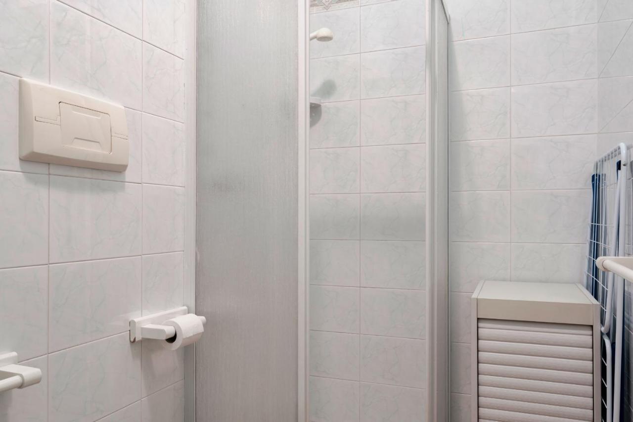 Azzurra Suite - Monolocale Con Piscina E Wifi Sirmione Zewnętrze zdjęcie