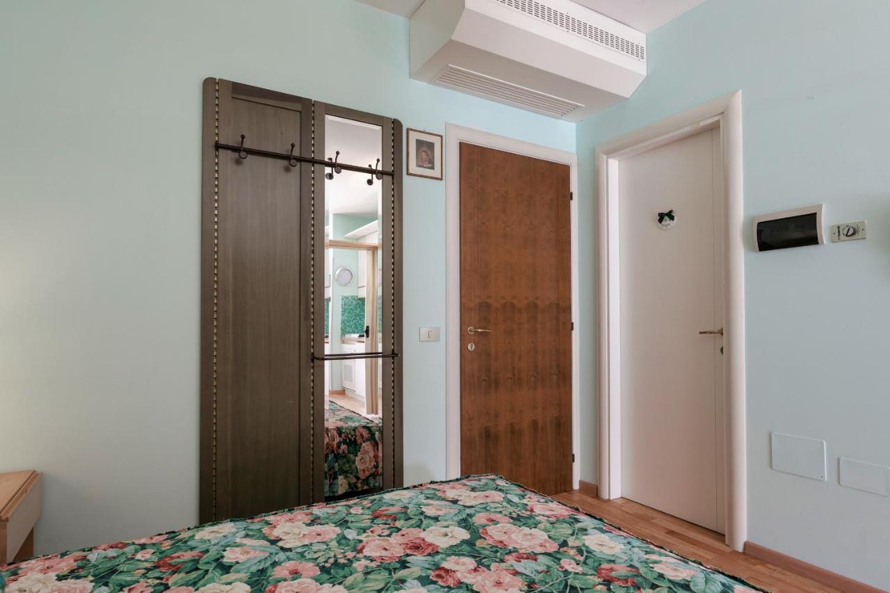 Azzurra Suite - Monolocale Con Piscina E Wifi Sirmione Zewnętrze zdjęcie